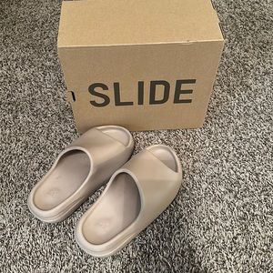 Yeezy Slide - Pure